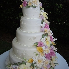 CAKE-LAVISH-CASCADE-OF-SUGAR-FLOWERS1